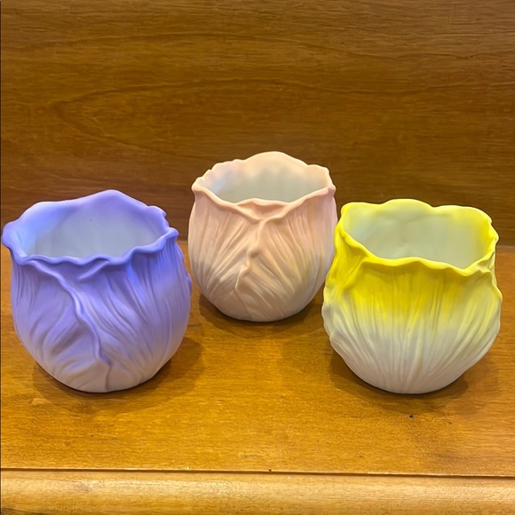 Set of Three Pastel Flower-Shaped Vases /candle holders - Picture 1 of 2